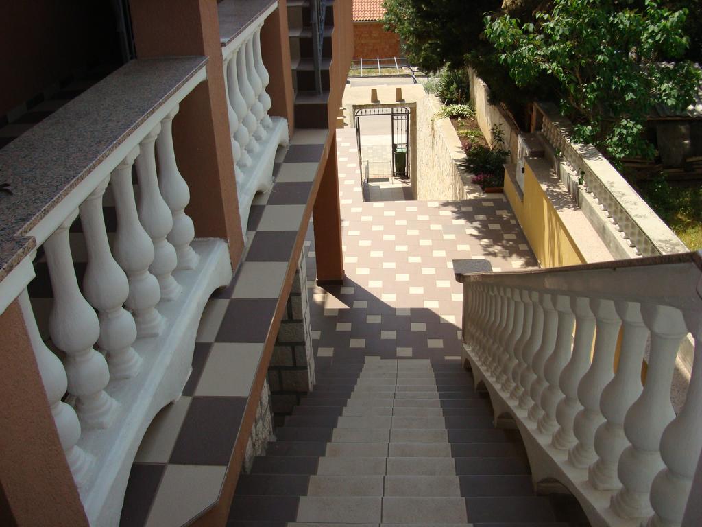 Apartments Klara Novi Vinodolski Bagian luar foto