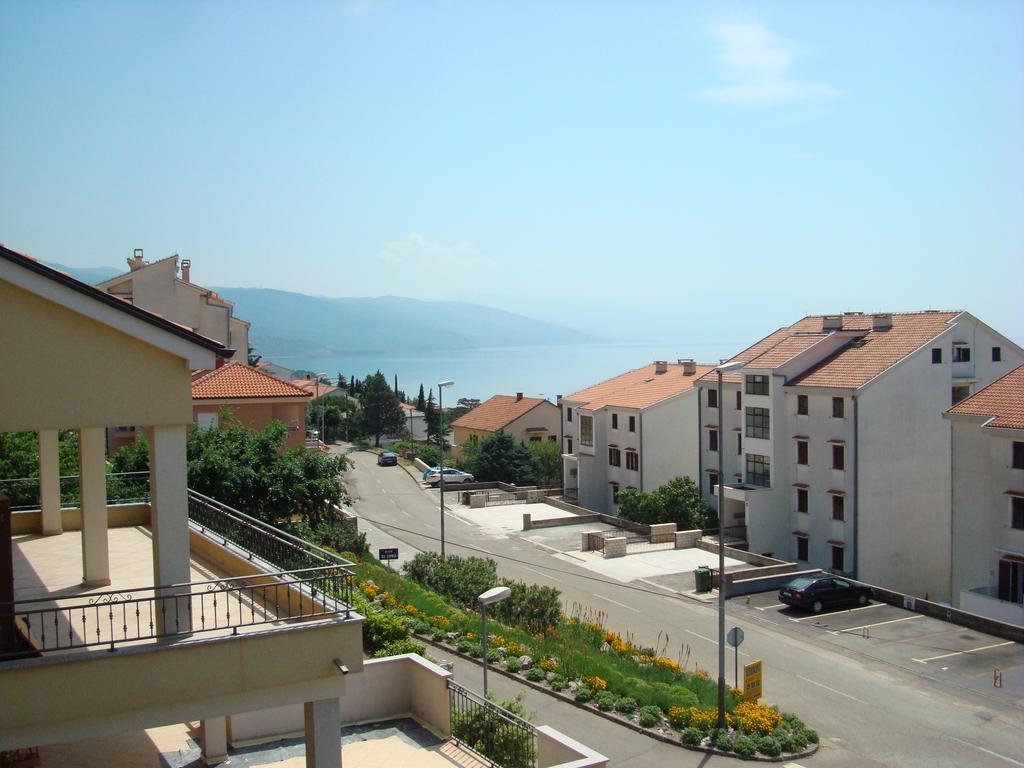 Apartments Klara Novi Vinodolski Bagian luar foto