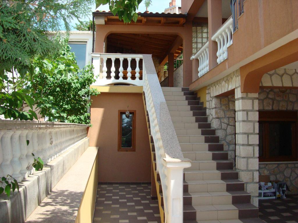 Apartments Klara Novi Vinodolski Bagian luar foto